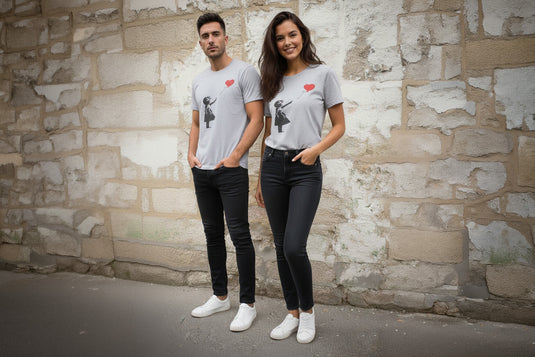 T-shirt - Girl with Balloon Grau