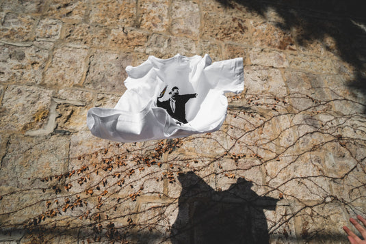 T-shirt - Flower Thrower Weiß