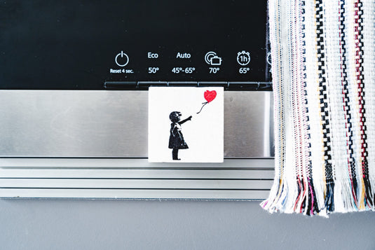 Stein Magnet - Girl with Balloon