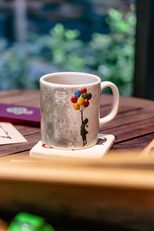 Kaffeetasse - Floating Girl