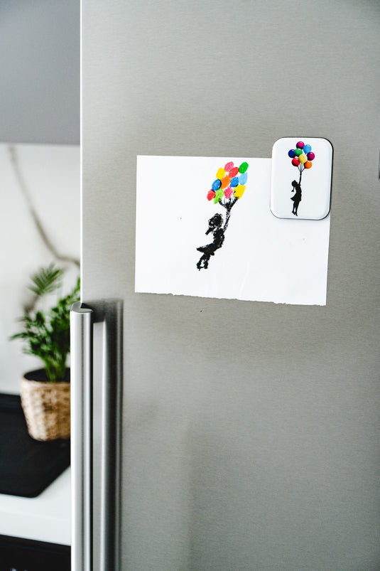 Kühlschrankmagnet - Floating Girl