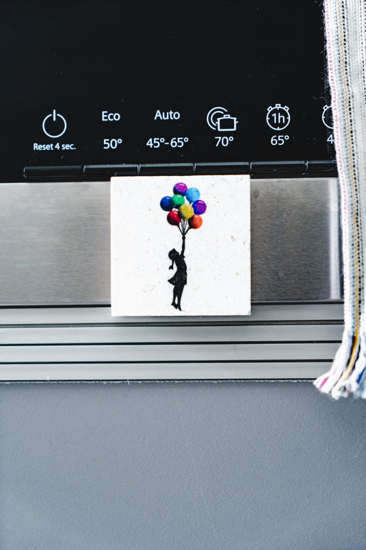 Stein Magnet - Floating Girl