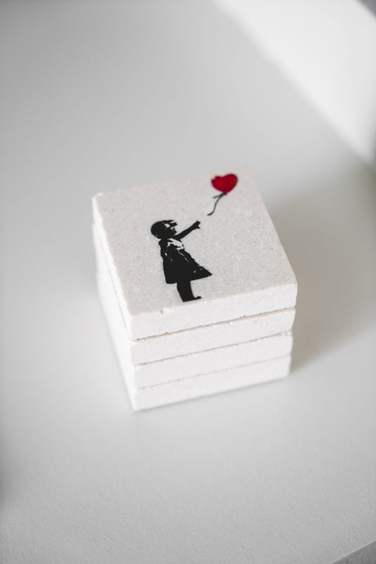 Stein Magnet - Girl with Balloon