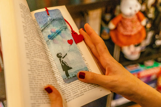 3D Lesezeichen - Floating Girl